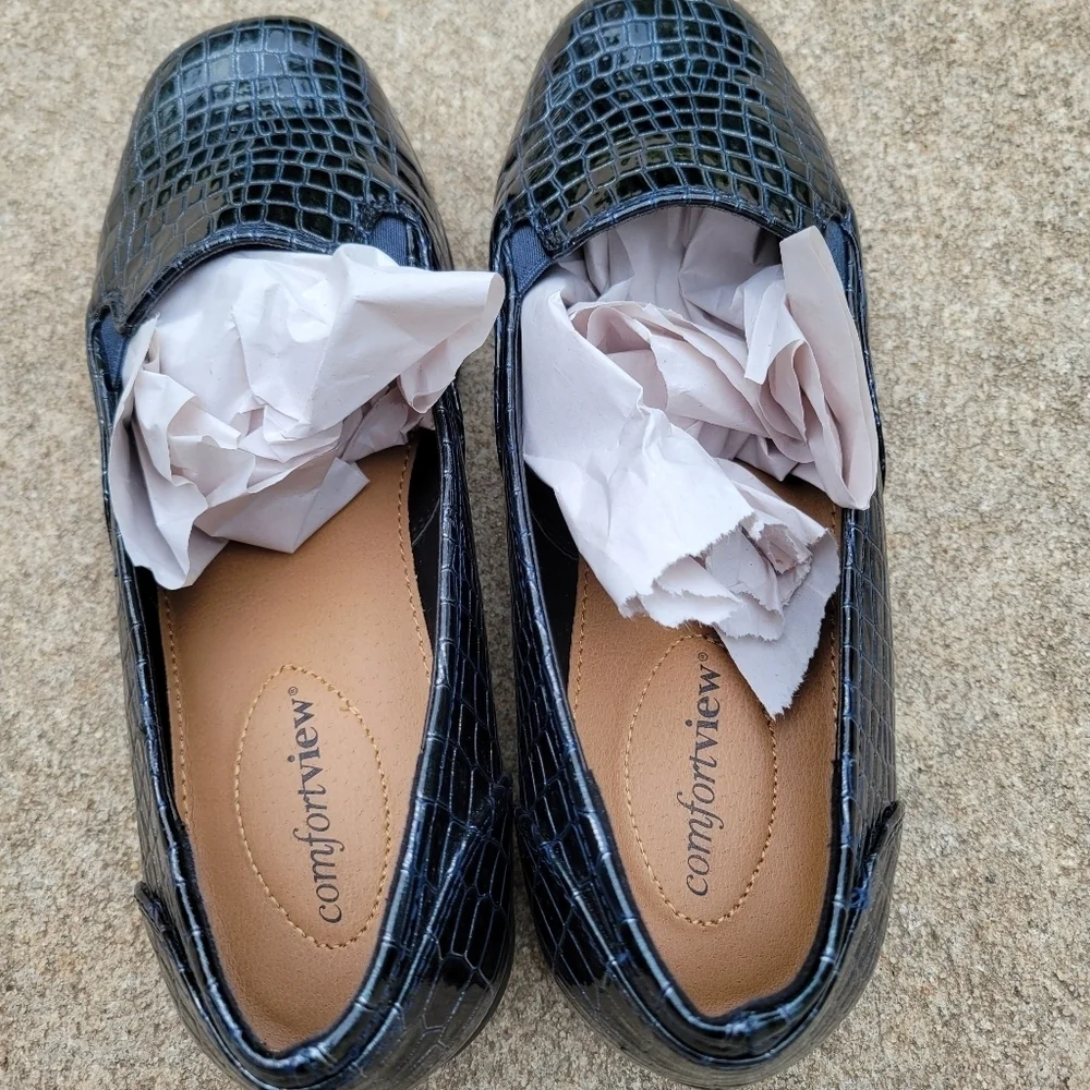 Comfortview Women's Black Loafers